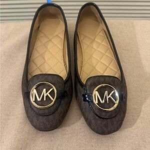 Michael Kors Black and Browns Signature logo Loafers with Gold Logo